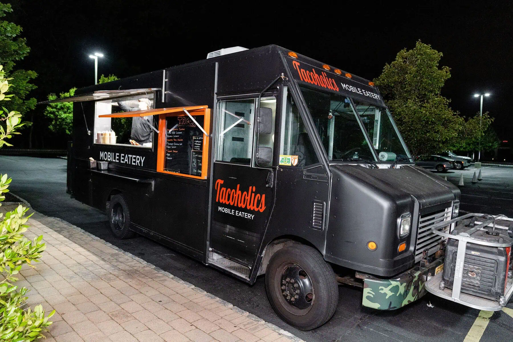 Tacoholics truck night service